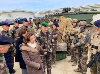 Florence Parly, Ministre des Armées de France, et le général d'armée Thierry Burkhard, aux côtés des forces militaires engagées en Roumanie dans le cadre de la mission AIGLE - TrendsMap via Little Thinktank