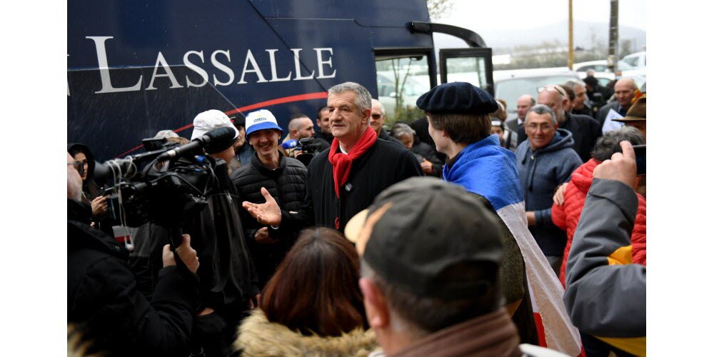 Jean Lassalle, candidat à l'élection présidentielle 2022, en visite dans l'Ain - Photo Progrès / Catherine Aulaz