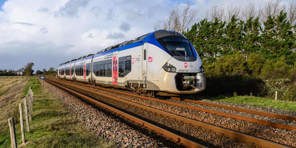 Photo d'un Train Express Régional en région Nouvelle Aquitaine -© Crédit photo : XAVIER LEOTY/”Sud Ouest”