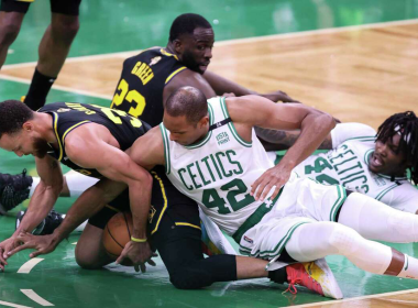 Duel de chaque instant entre les Warriors et les Celtics dans ces finales 2022 (de gauche à droite : Stephen Curry, Draymond Green, Al Horford et Robert Williams III)