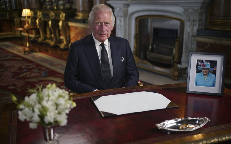 Le roi Charles III de Grande-Bretagne prononce son discours à la nation et au Commonwealth depuis le palais de Buckingham, à Londres, le vendredi 9 septembre 2022 - Yui Mok/Pool Photo via AP