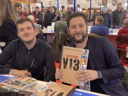 Azzeddine Ahmed-Chaouch et Valentin Pasquier présentent leur livre Dossier V13 à la Foire du Livre de Brive-la-Gaillarde - Source: Valentin Francy/CSactu