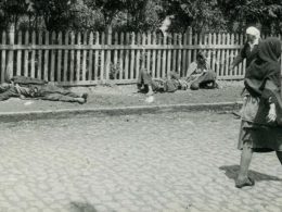 Les photos qui circulent sur l'Holodomor datent souvent d'une autre famine, 10 ans plus tôt. Celle-ci est une rare trace qu'on doit à l'Autrichien Wienerberger. - Alexander Wienerberger via Creative commons