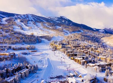 While the West Coast has been inundated with record snowfalls this season, other ski stations in the Mid-West and Mid-East have not had the same luck. Photo : Aspen Snowmass