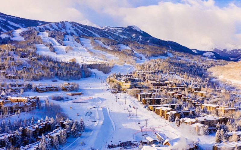 While the West Coast has been inundated with record snowfalls this season, other ski stations in the Mid-West and Mid-East have not had the same luck. Photo : Aspen Snowmass