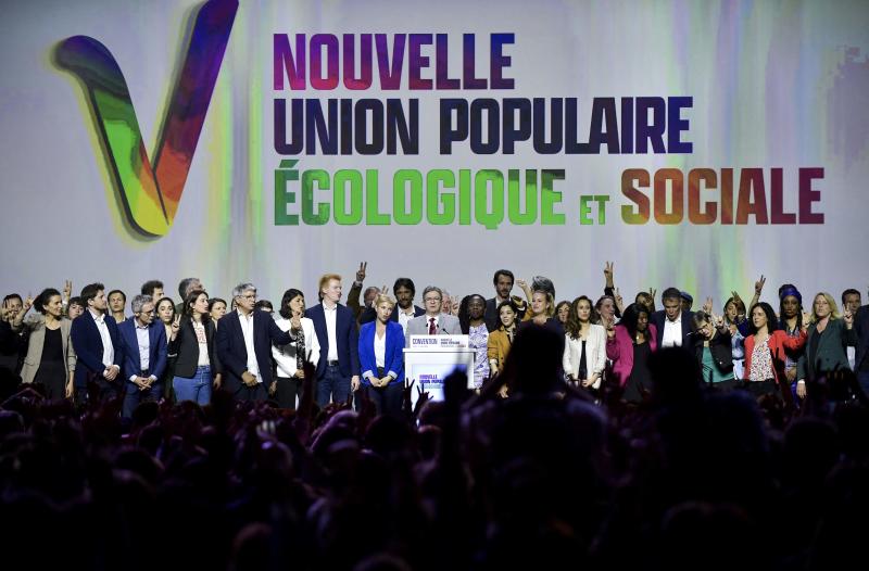 Discours de Jean-Luc Mélenchon à la convention de la Nupes, le 7 mai 2022 à Aubervilliers (Seine-Saint-Denis). JULIEN DE ROSA / AFP