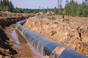 Une fois aboutit, ce pipeline deviendra le plus long oléoduc du monde. Ce qui représentera l’équivalent de la distance entre Madrid et Bruxelles. Crédit : Bildnachweise