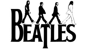 Les silhouettes des quatre membres du groupe marchant sur le logo des Beatles
