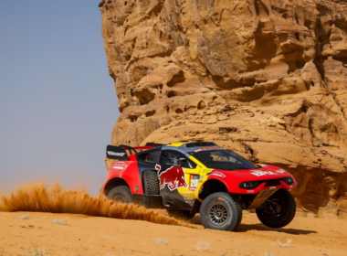 Sébastien Loeb au volant de son BRX Hunter Prodrive lors du prologue du Dakar 2024. ©Bahrain Raid Xtreme Media