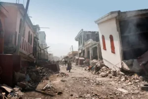 Bâtiments détruits après le tremblement de terre en Haïti - Istock