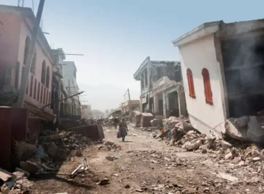 Bâtiments détruits après le tremblement de terre en Haïti - Istock