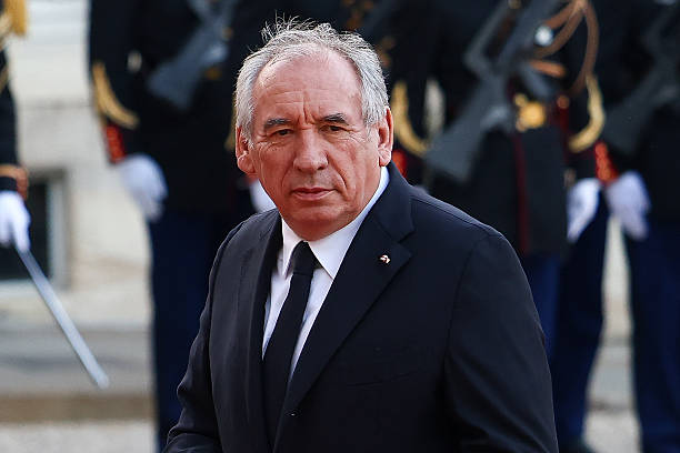 Le Premier ministre français François Bayrou arrive à l'Élysée pour un dîner d'État en l'honneur du couple royal du Danemark, le 31 mars 2025 à Paris. (Photo de Marc Piasecki/Getty Images)