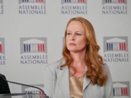Violette Spillebout, députée EPR de la 9e circonscription du Nord lors de ses travaux liés à la commission d'enquête parlementaire relative aux violences scolaires. © vspillebout.fr