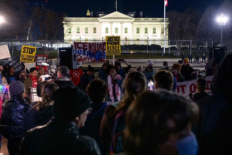 « ICE Out in Justice for Renee Good-1870 » par Geoff Livingston, CC BY 4.0